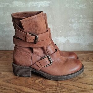 434a. brown Lucky Brand leather "Dallis" strappy buckle ankle boots, 6.5